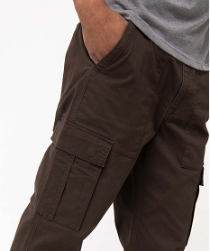 pantalon homme coupe cargo en coton stretch brunI599301_2