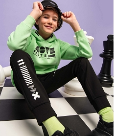 GEMO Sweat garçon molletonné à capuche avec inscription vert standard