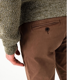 pantalon chino en coton stretch coupe slim homme brunJ098101_2