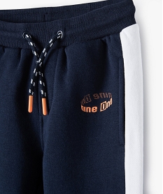 pantalon de jogging avec bandes colorees sur les cotes garcon bleuJ306701_2