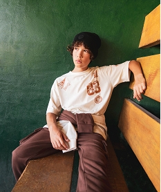GEMO Tee-shirt à manches courtes avec motifs contrastants garçon - Camps United beige standard