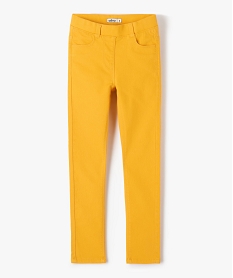 CHAUSSURE PLAT NOIR PANTALON JAUNE MOUTARDE