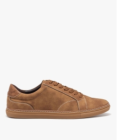 GEMO Baskets homme unies en suédine avec surpiqûres et à semelle fine marron vif