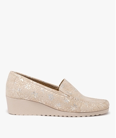 mocassins femme confort en cuir uni a semelle compensee et a bout carre motifs brillants beige mocassinsJ620201_1