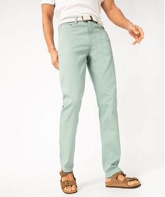 GEMO Pantalon 5 poches en coton stretch texturé avec ceinture tressée homme vert standard
