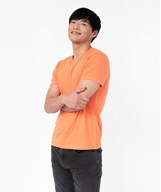 GEMO Tee-shirt à manches courtes et col V homme orange vif