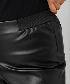 GEMO Pantalon ajusté à taille élastiquée en cuir imitation femme grande taille Noir