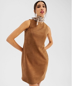 GEMO Robe chasuble sans manches en suédine extensible marron vif