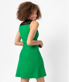 robe femme sans manches avec empiecements dentelle vert robesP606901_3