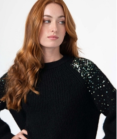 pull femme coupe courte avec sequins brodes sur les epaules noir pullsR538501_1