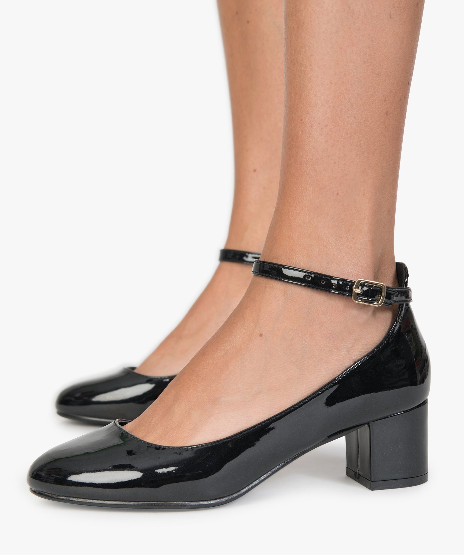 Gemo chaussures escarpins femme a talon carre bout rond et bride cheville noir vif escarpins talon carre femme GEMO