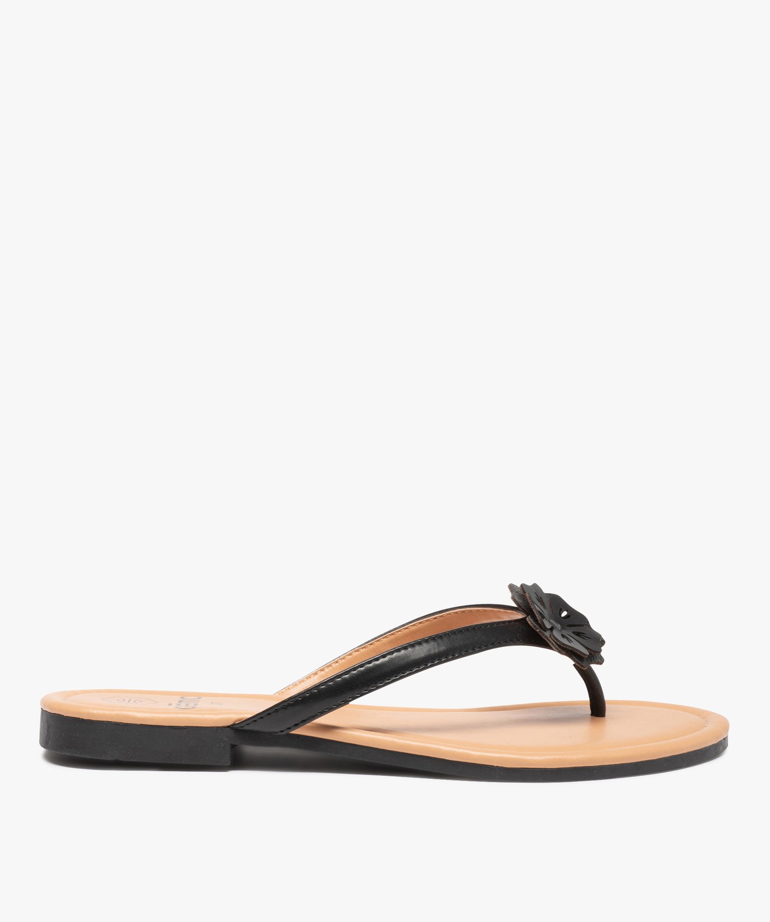 Gemo chaussures tongs femme a petit talon plat et fleur sur l entre doigts noir standard sandales plates et nu pieds femme GEMO