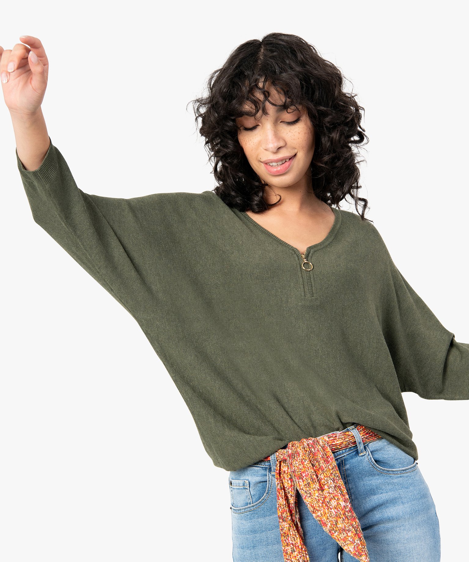 Lost steam Blossom Gemo vetements pull femme avec col v zippe et manches chauve-souris vert pulls femme | GÉMO Lost steam Blossom Gemo vetements pull femme avec col v zippe et manches chauve-souris vert pulls femme | GÉMO