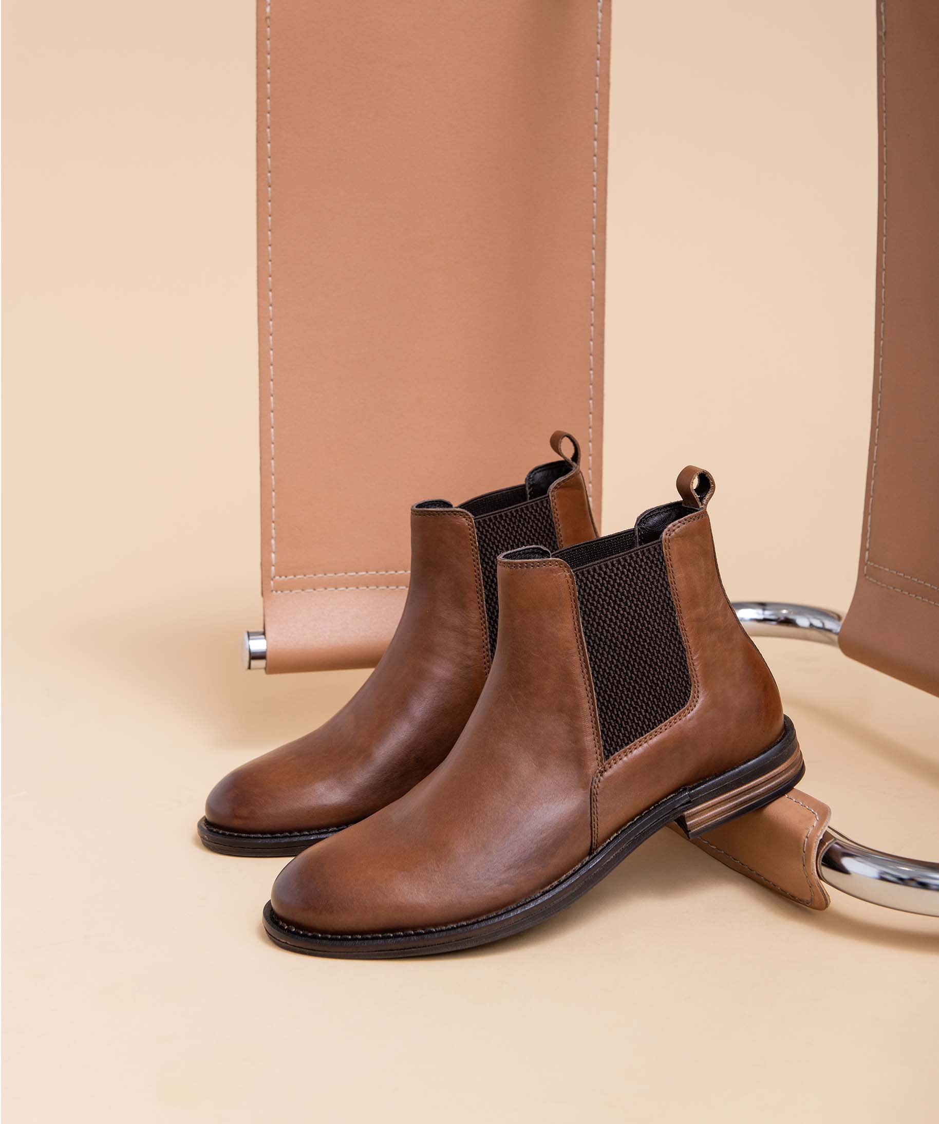 Gemo chaussures boots homme style chelsea dessus cuir uni taneo marron chine bottes et boots homme GEMO